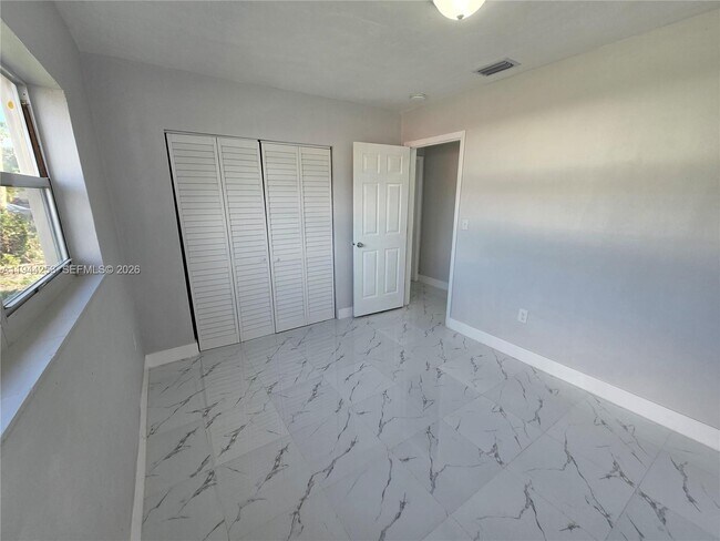 Building Photo - 1320 NE 211th Terrace