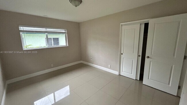 Building Photo - 2771 NW 11th Ct
