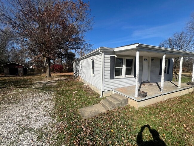 Primary Photo - House for rent in Elizabethtown. 3 bed and...