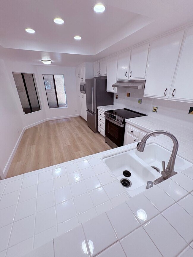 Building Photo - 3207 Moritz Dr