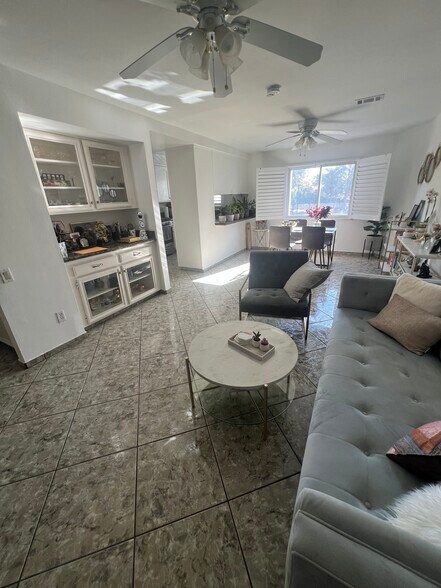 Building Photo - 9601 Sylmar Ave