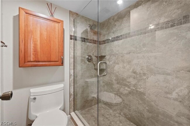 Building Photo - 15075 Parkside Dr