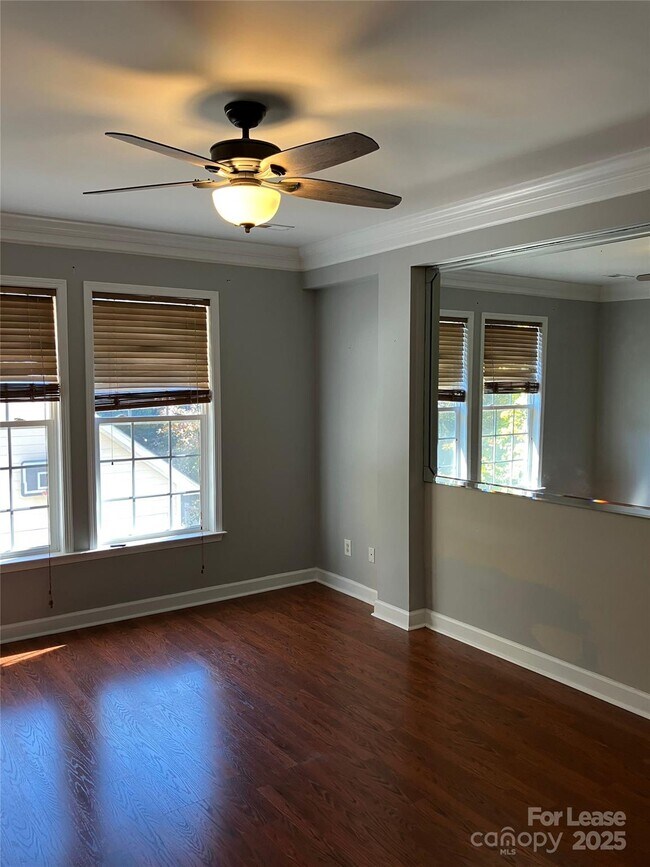 Building Photo - 8532 Westmoreland Lake Dr