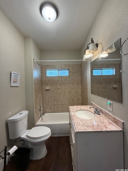 Building Photo - 323 E Euclid Ave