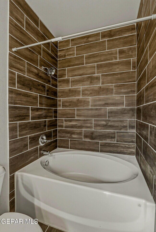 Building Photo - 14620 Carlo Alvarado Dr