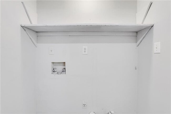 Building Photo - 6308 E Windsor Ln