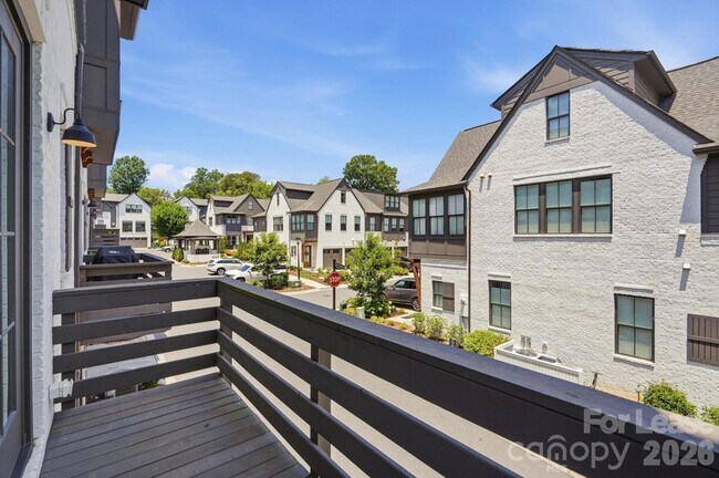 Building Photo - 2428 Runnymede Ln