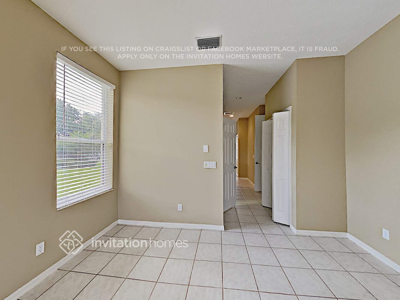 Building Photo - 11909 Clubhouse Dr