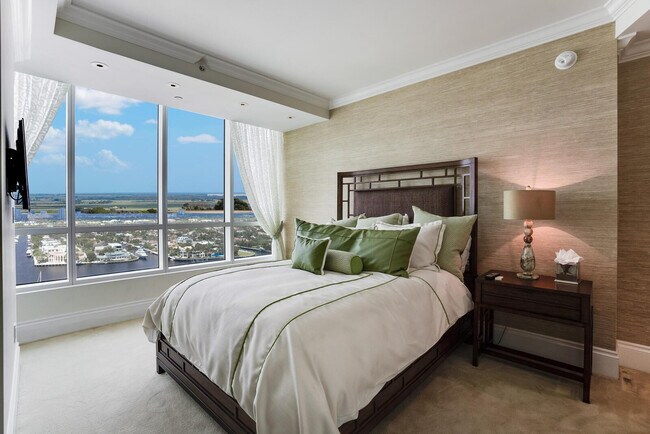 Building Photo - 1 N Fort Lauderdale Beach Blvd