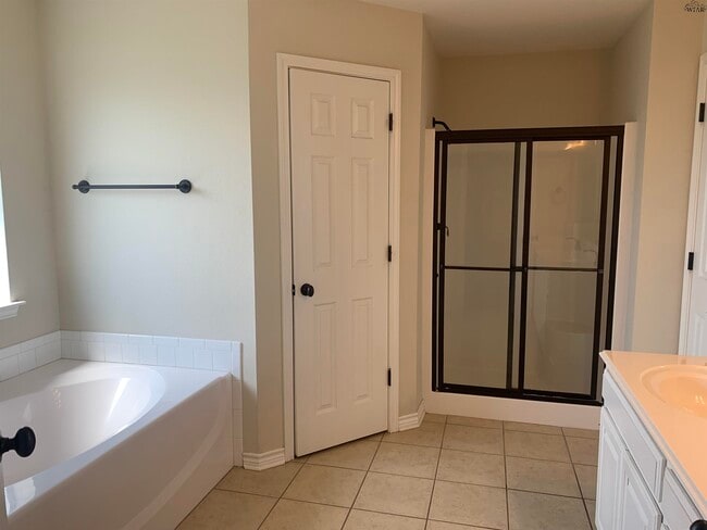 Building Photo - 6037 Laci Ln