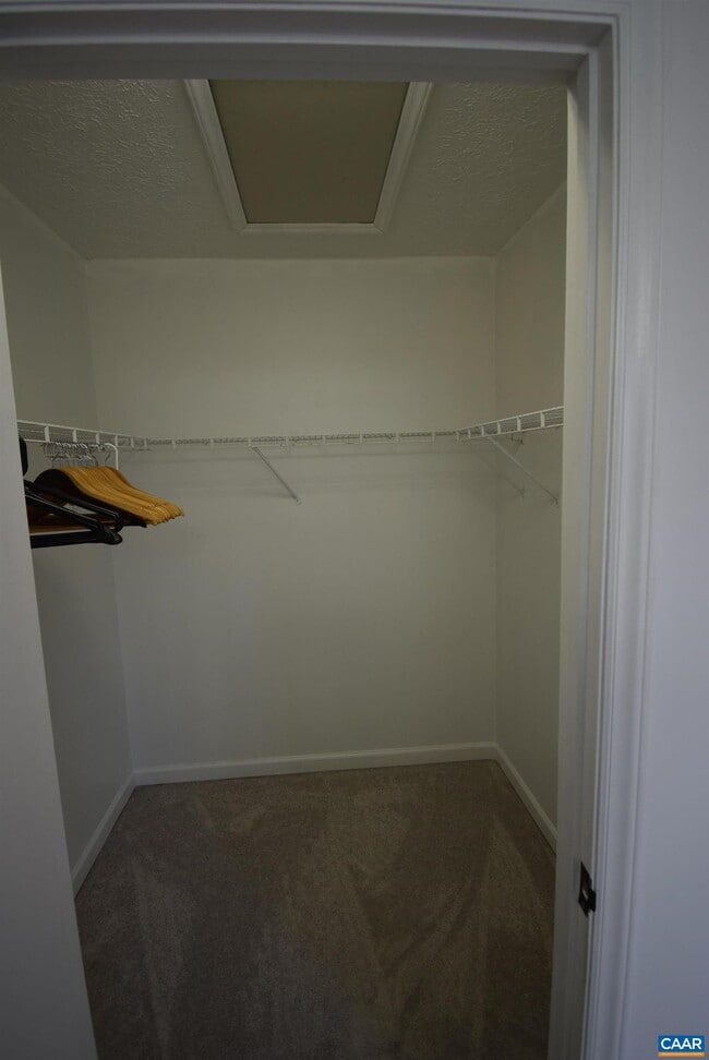 Building Photo - 3364 Dogwood Dr