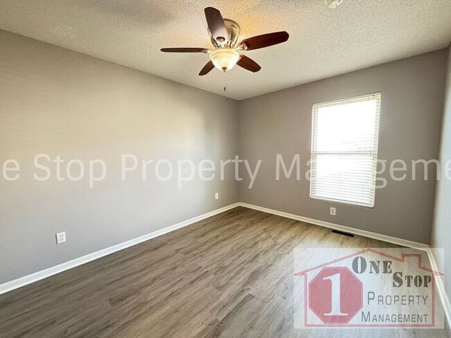 Building Photo - Luxury 5 bedroom, 4 bathroom Home Availabl...