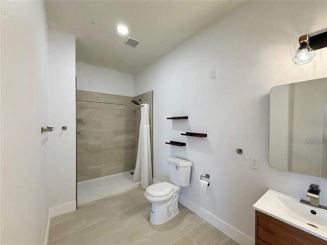 Building Photo - 194 Sand Ridge Dr