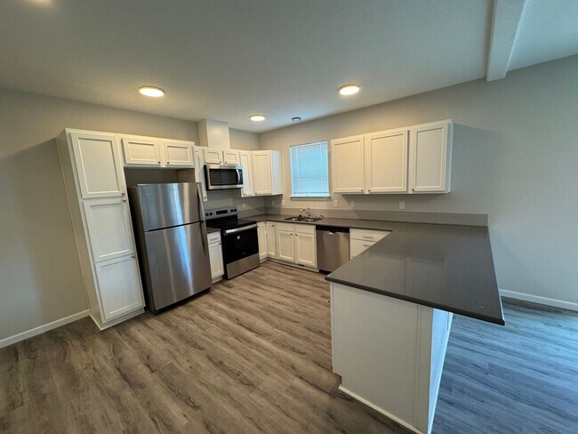 Primary Photo - Brand New 3 Bed / 2.5 Bath Duplex! $250 Am...