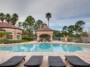 Building Photo - 13941 Fairway Island Dr