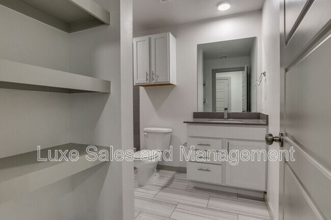 Building Photo - 7907 NW 135th Terrace