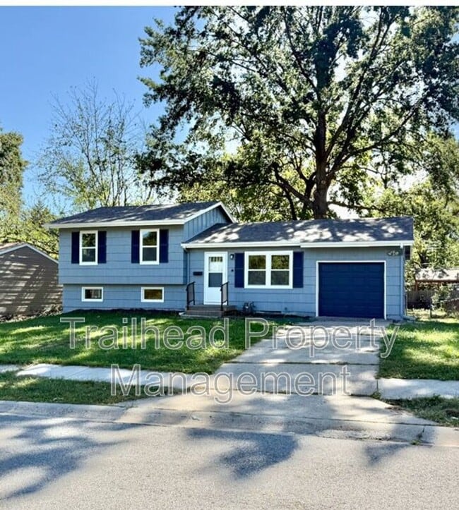 Building Photo - 505 NE Short St