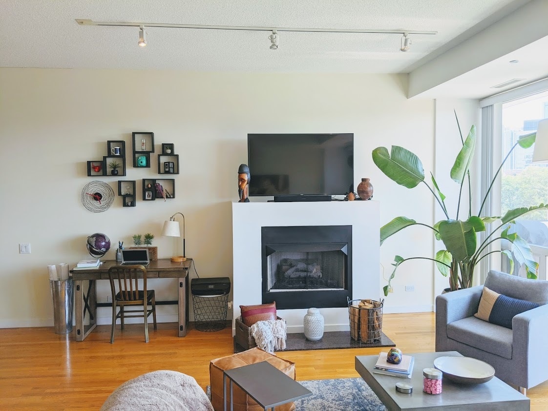 Building Photo - 950 W Erie St