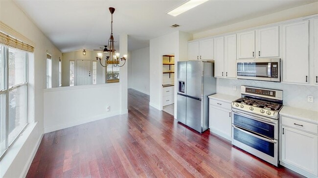 Primary Photo - 1016 Grey Castle Dr