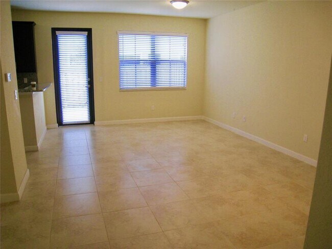 Building Photo - 9624 Waterview Way