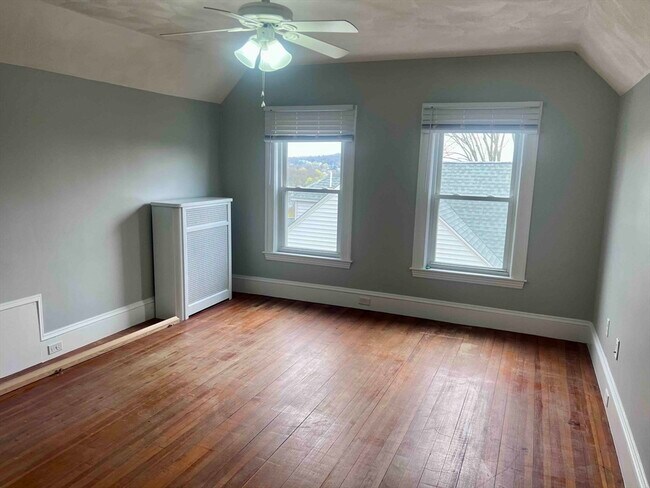 Building Photo - 61 Wollaston Ave