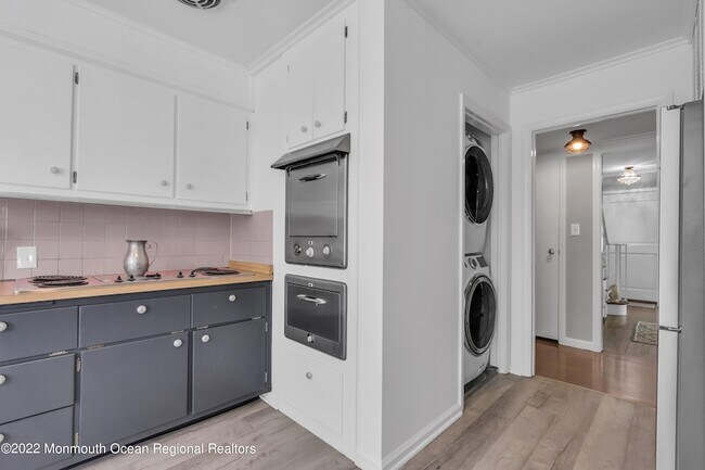 Building Photo - A208 Trenton Blvd