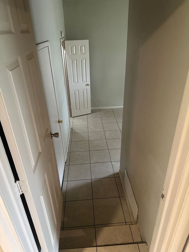 Building Photo - 3-Bed, 2-Bath Springdale Home with Split F...
