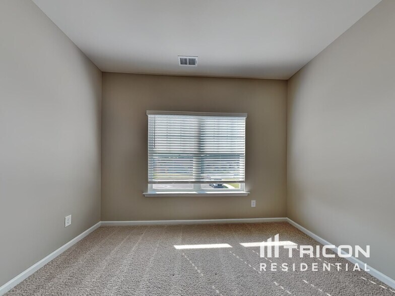 Building Photo - 437 Autrey Dr