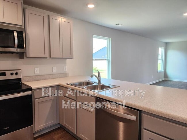 Building Photo - 1015 Course Ln