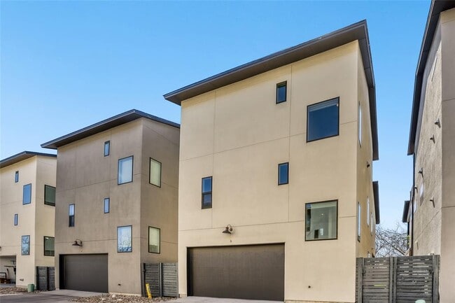 Building Photo - 5002 Pecan Springs Rd
