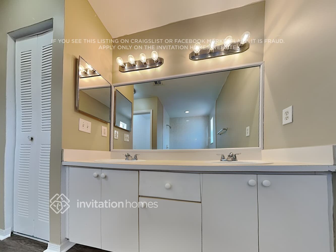 Building Photo - 8721 SW 159th Pl