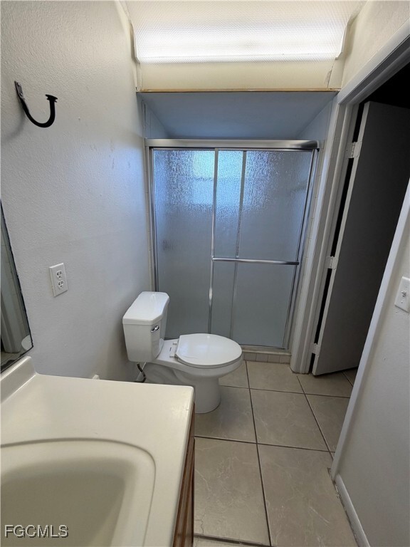 Building Photo - 521 NE 24th Pl