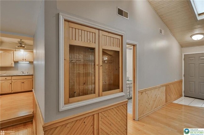 Building Photo - 900 Mine Lane Rd