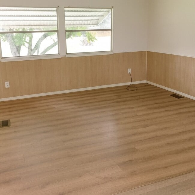Building Photo - 2 Bedroom, 2 Bath Manufactured Home in Zep...