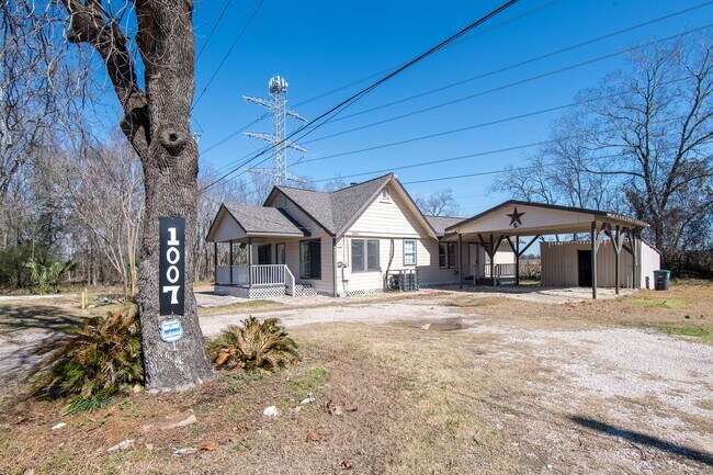 Building Photo - 1007 E Main St