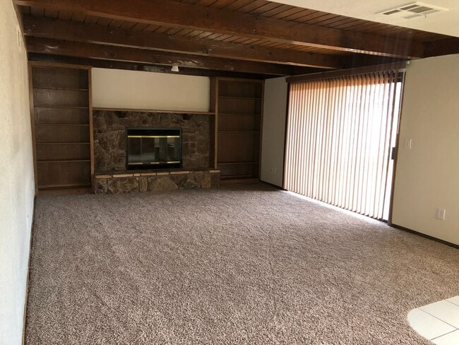 Building Photo - Spring Valley Lake Home