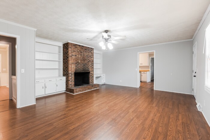 Building Photo - 140 Oak Park Dr