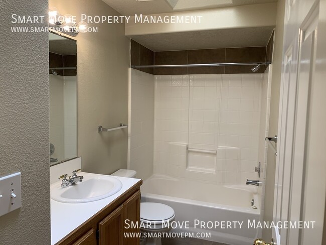 Building Photo - 10890 W Tidewater Ct