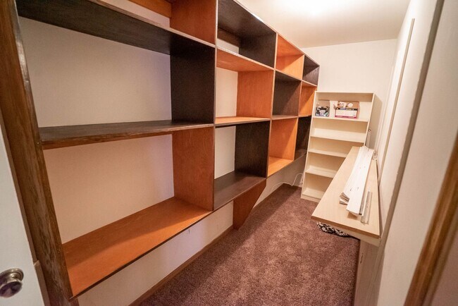 Building Photo - COMING SOON! Spacious 4-Bedroom + Office Home on a Cul-de-Sac in Panorama City!