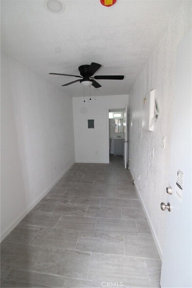 Building Photo - 4954 Tweedy Blvd