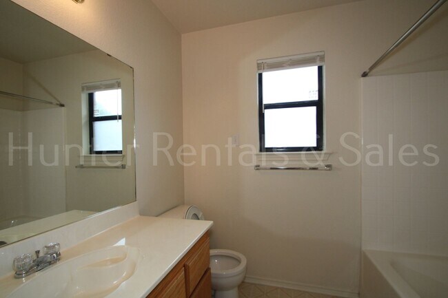Building Photo - Bright, Open, and Ready to Welcome You Home