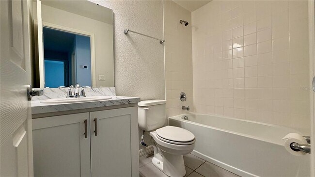 Building Photo - 332 Cascara Ln