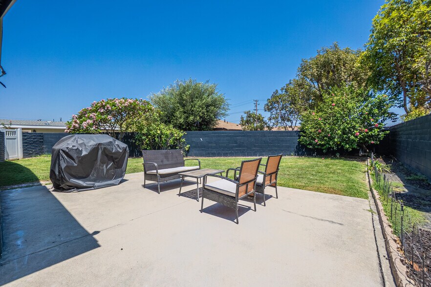 Building Photo - 15634 Wharff Ln