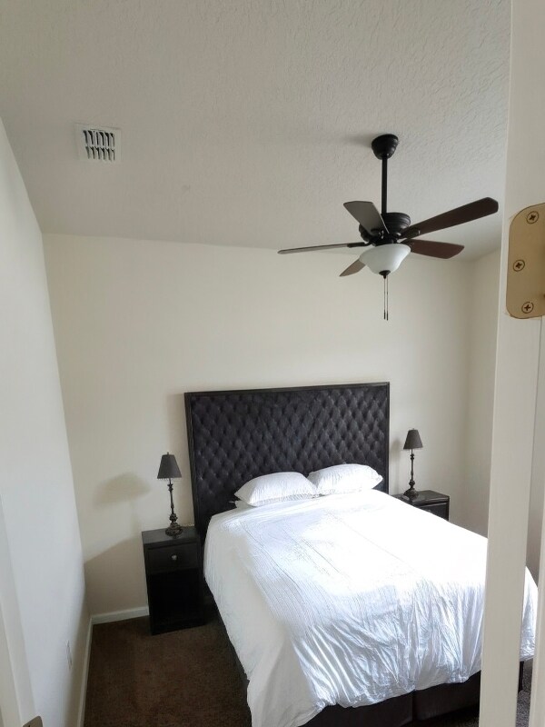 Building Photo - 5631 Western Sun Dr