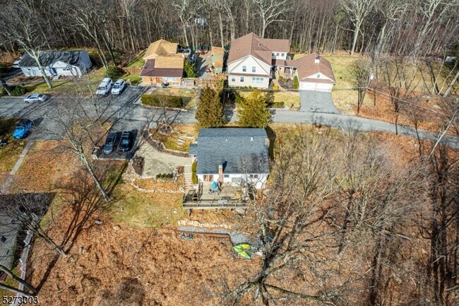 Building Photo - 110 Hillcrest Dr