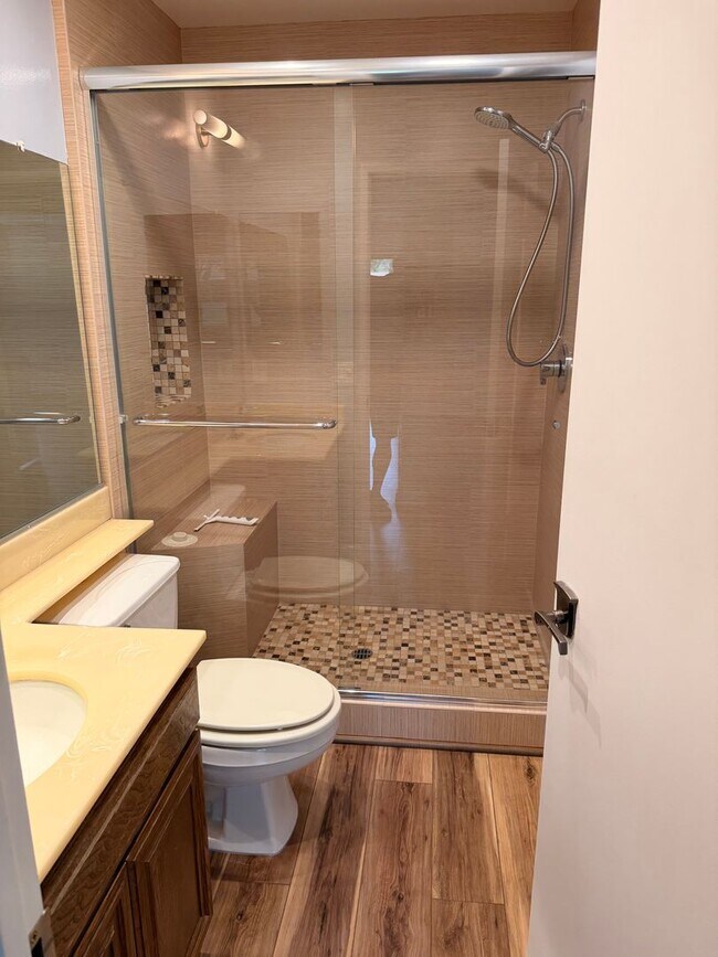 Building Photo - Nice Holmby II model home in Leisure Village 55+ Active Community