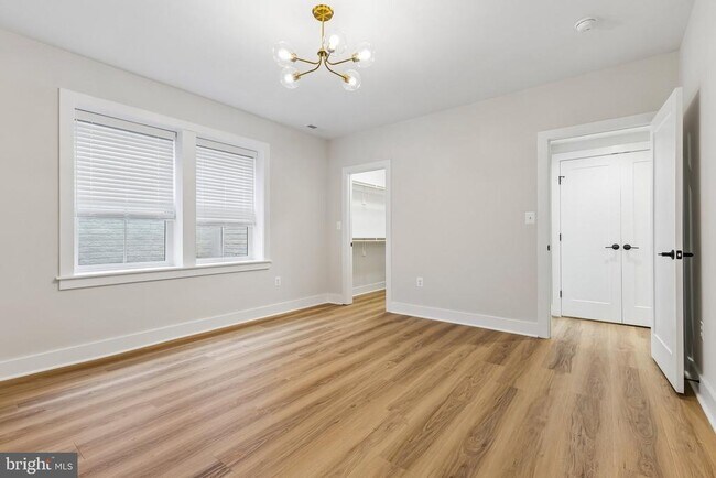Building Photo - 6101 Berkshire Dr