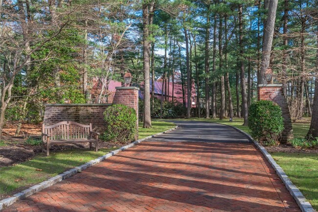 Building Photo - 35 Chestnut Hill Dr