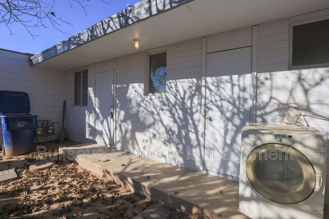 Building Photo - 249 S Hobson