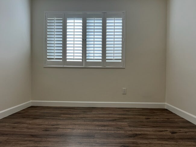 Building Photo - 28604 Friarstone Ct